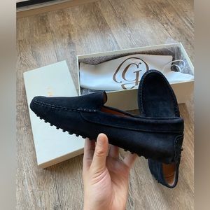 M. Gemi The Felize Suede Driving Loafer in Black